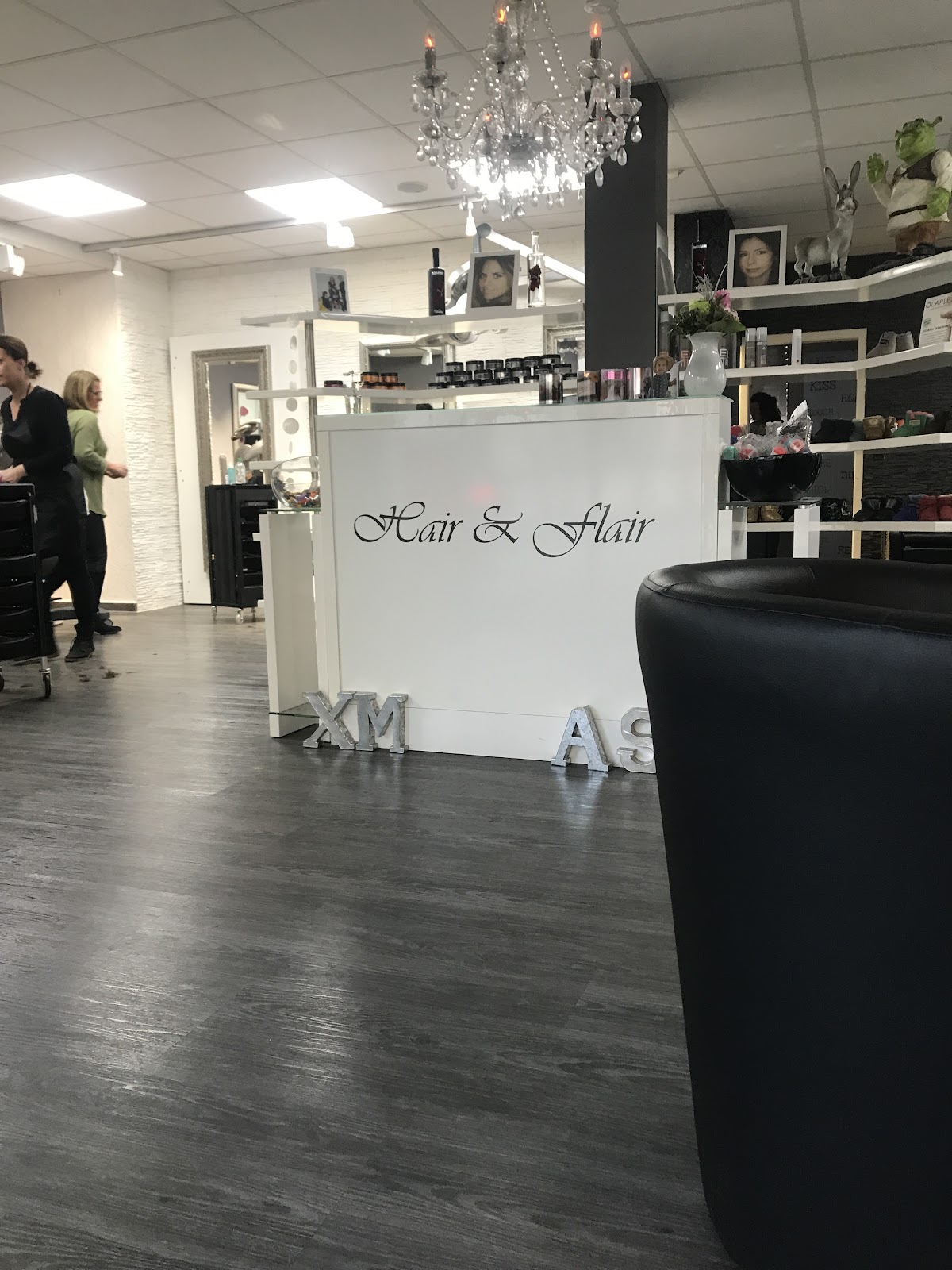 Hair & Flair