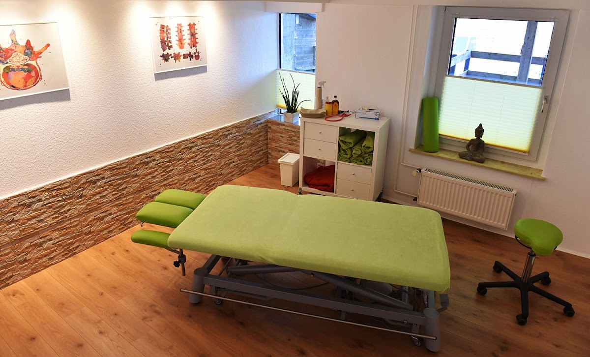 Osteopathie und Manuelle Therapie für Kinder und Erwachsene - Andrea Höhle