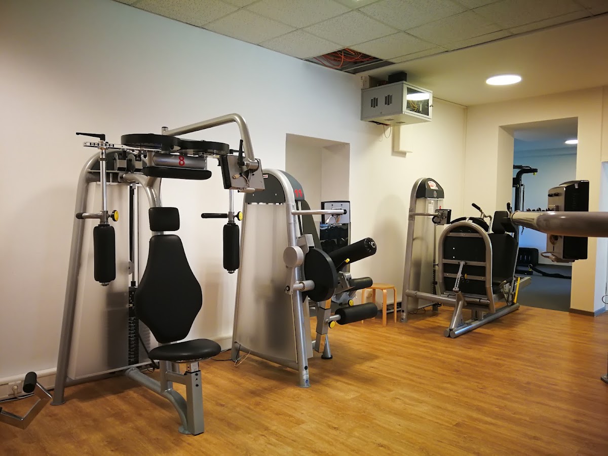 Praxis Rhiel Physiotherapie Osteopathie Fitness-Studio