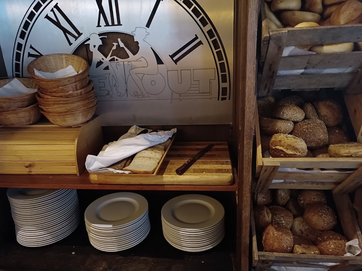Time Out Café/Bistro Warburg