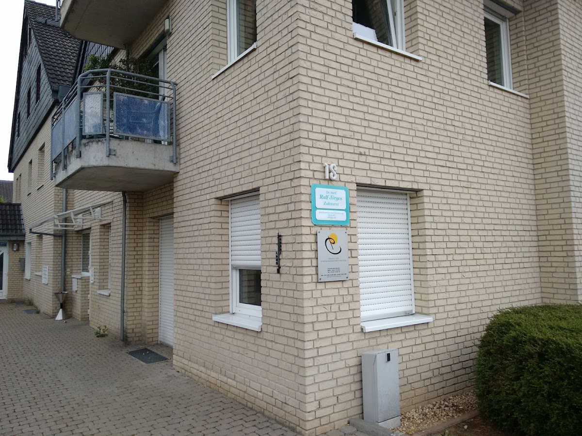 Zahnarzt- und Prophylaxepraxis Dr. Ralf Jörges und Team