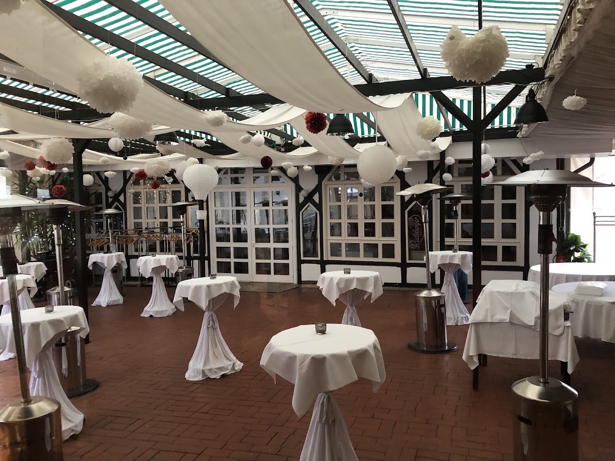 Waldhaus, Restaurant in Ober-Mörlen – Foto 1 von 1