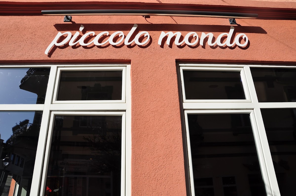 Piccolo Mondo l Italienisches Restaurant, Restaurant in Ober-Mörlen – Foto 1 von 1