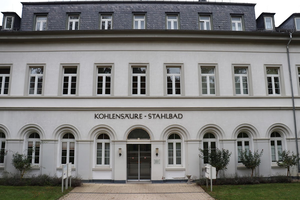 Zahnärzte im Stahlbadehaus ZA Thomas Wüst & Dr. Steffen Wich -Schwarz, Zahnarzt in Schlangenbad – Foto 1 von 1