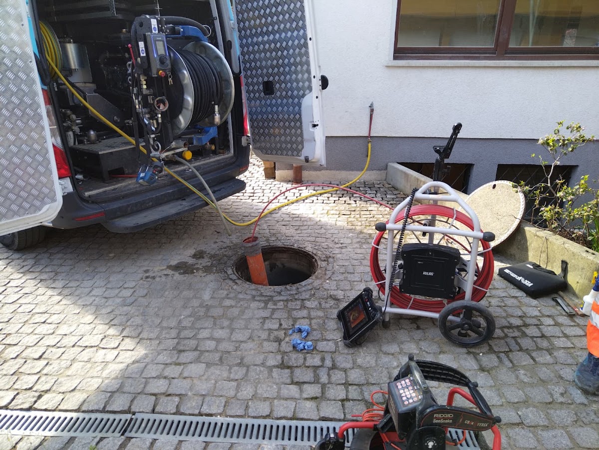 Abwasser tec Galor GmbH, Rohrreinigung in Wiesbaden – Foto 1 von 1