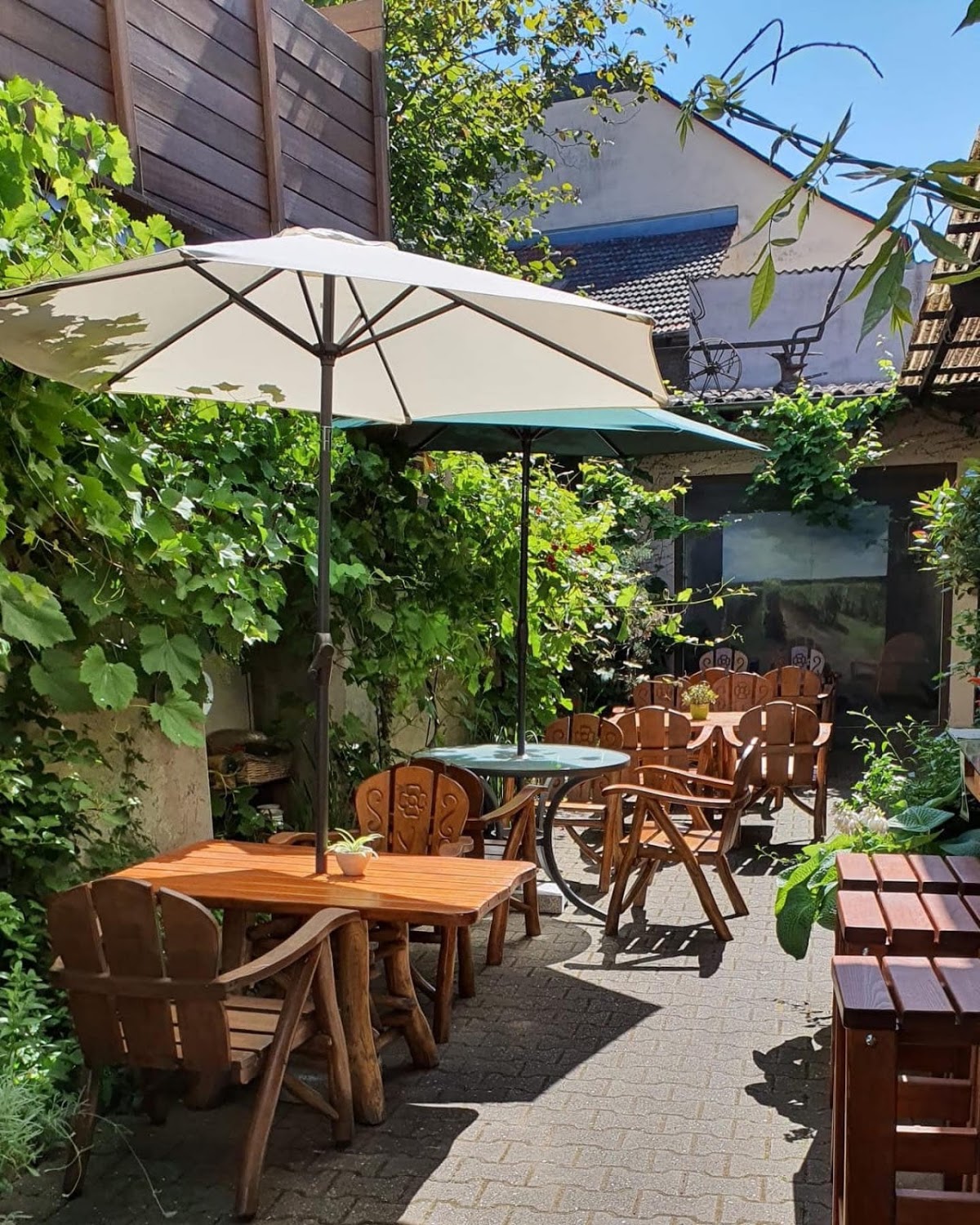 Agathes, Restaurant in Walluf