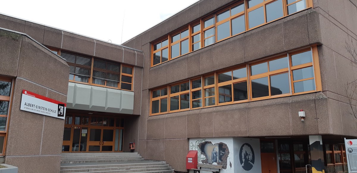 Albert-Einstein-Schule, Schule in Schwalbach am Taunus – Foto 1 von 1