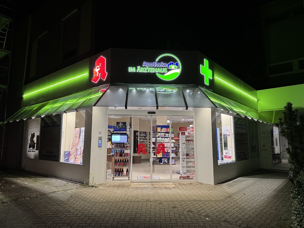 Apotheke im Ärztehaus, Arzt in Neu-Anspach