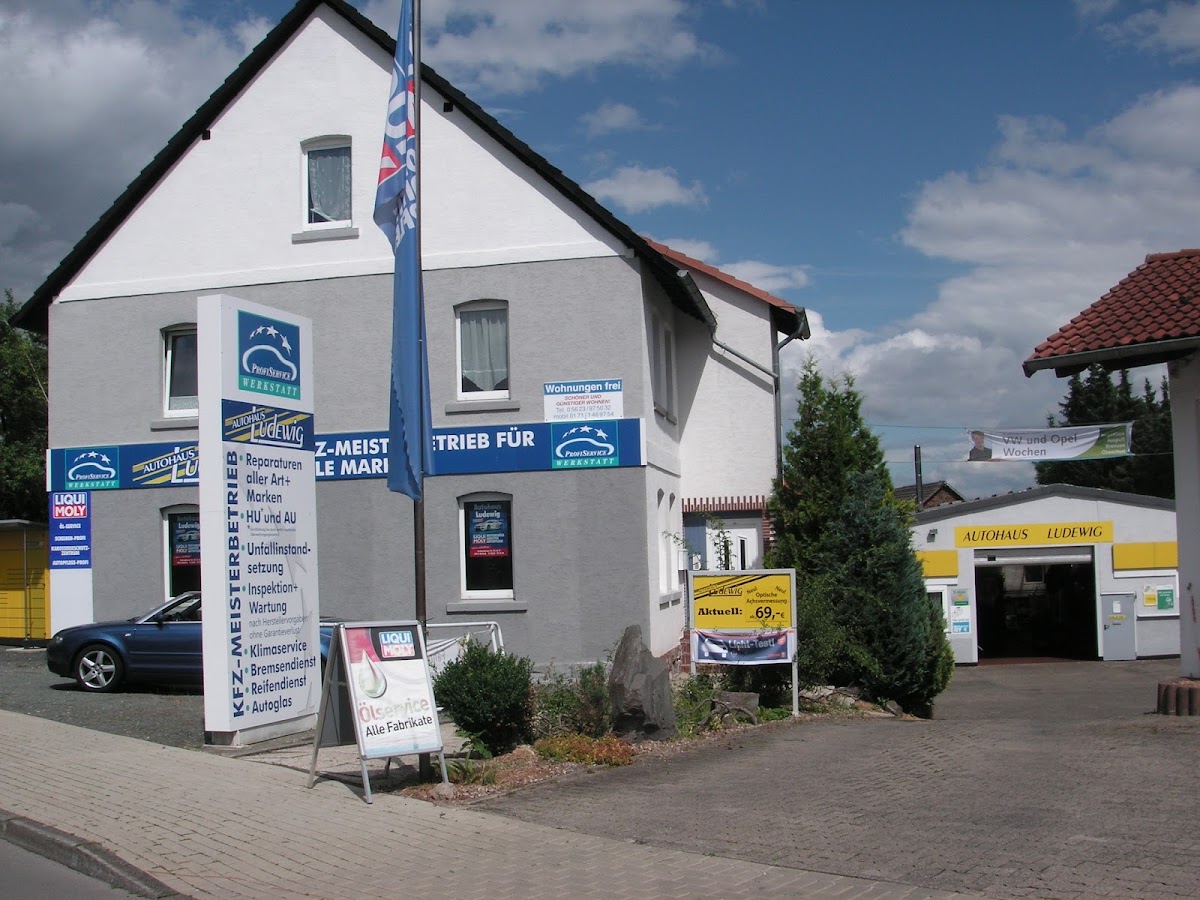 Autohaus Ludewig GbR, Autohaus in Waldeck