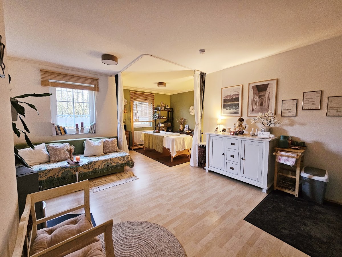 AYURVADEE Ayurveda Wellness Massage, Physiotherapie in Brachttal