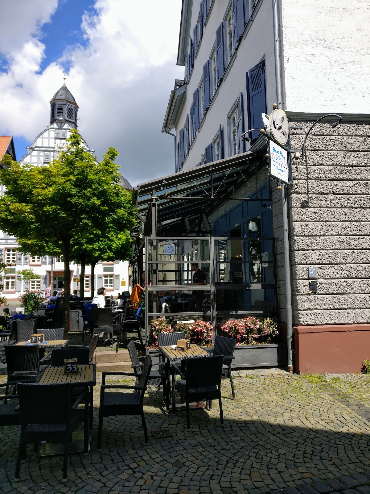 Blaues Haus am Marktplatz, Restaurant in Münzenberg – Foto 1 von 1