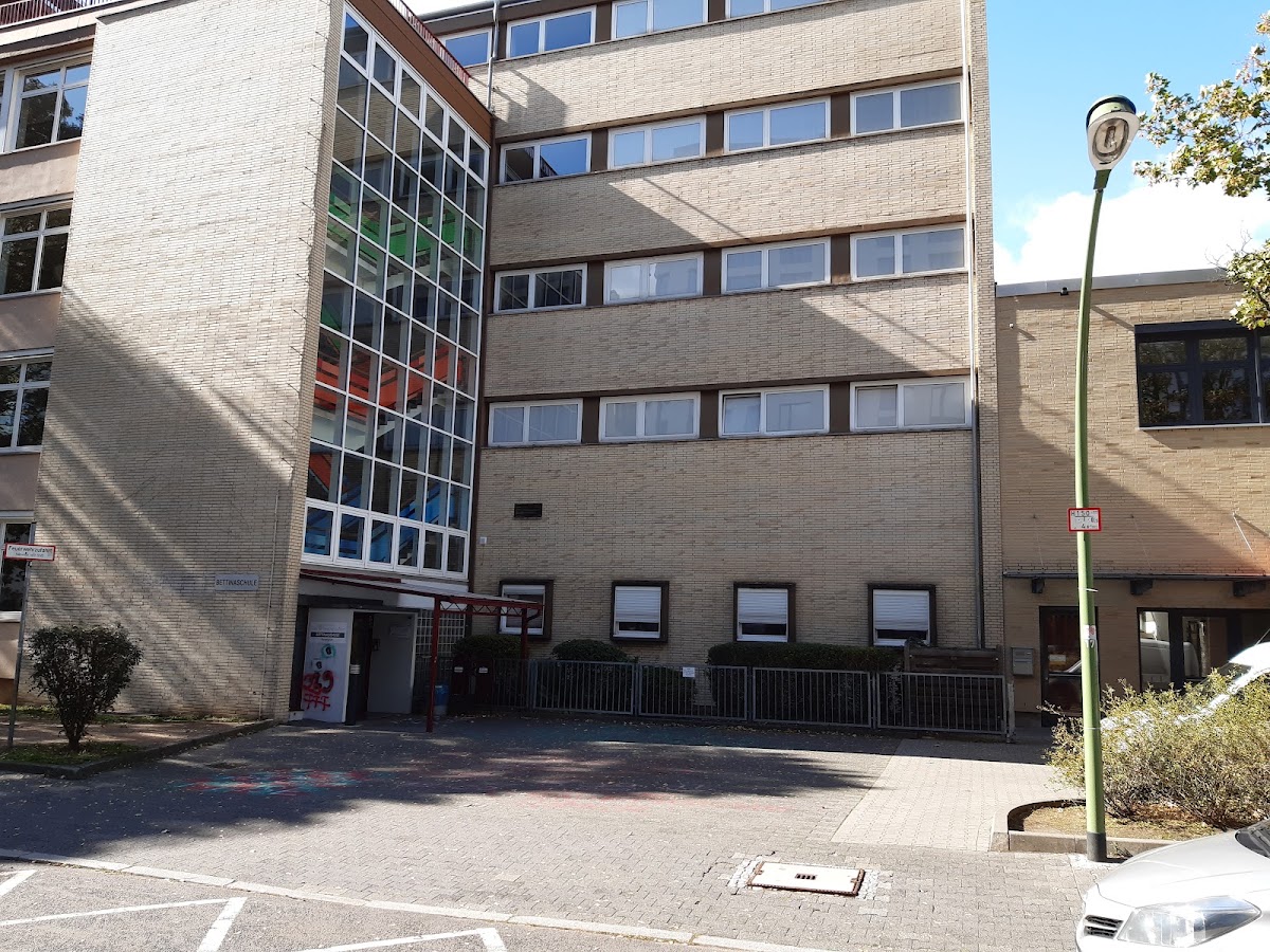 Bettinaschule Frankfurt, Schule in Frankfurt am Main
