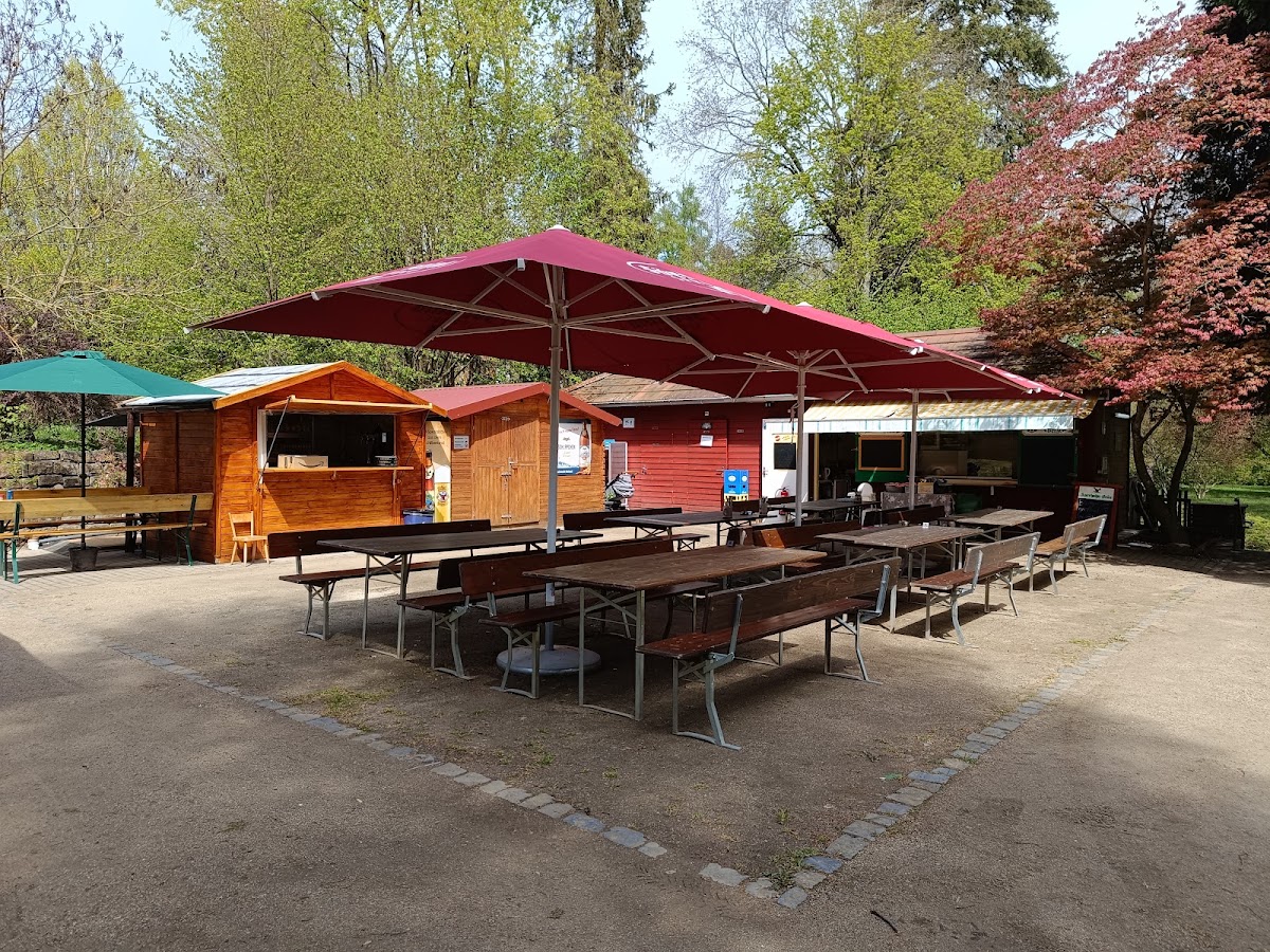 Biergarten Schloss Hallenburg, Restaurant in Schlitz