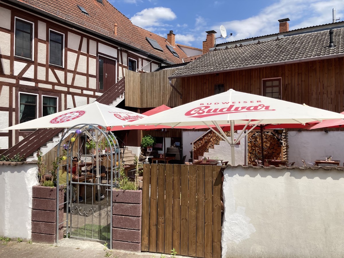 Hasenpfeffer und Windbeutel