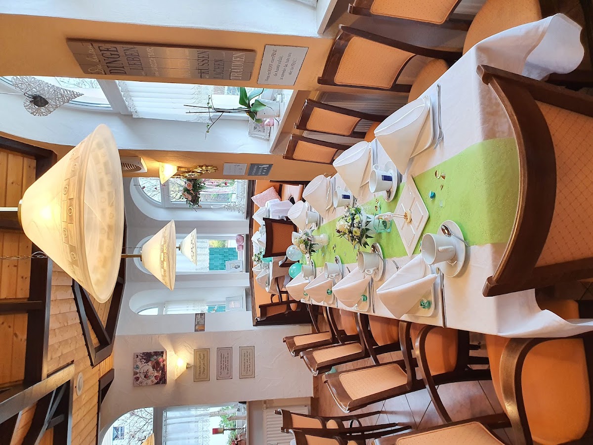 Caféhaus Jassin, Restaurant in Bischofsheim