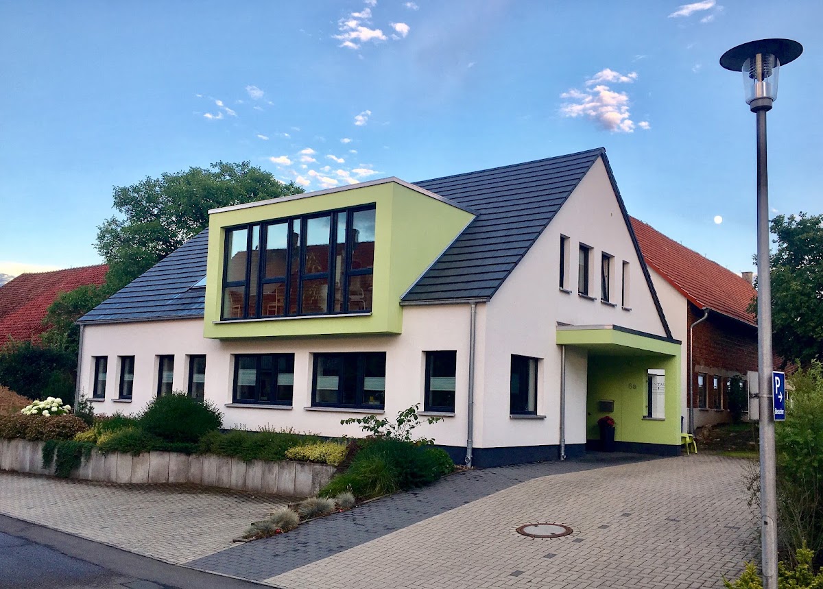 Dentaldesign Meier & Stietz GmbH, Zahnarzt in Twistetal