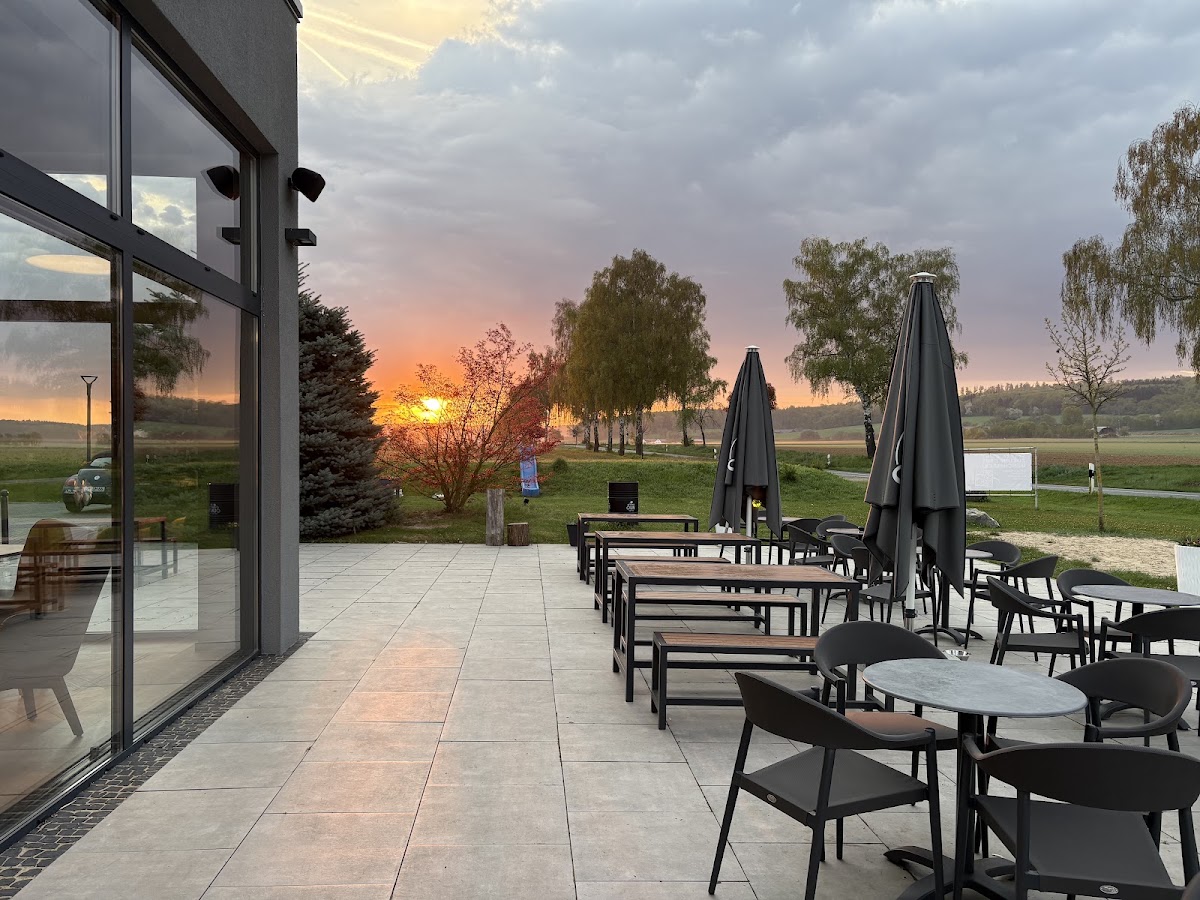 Die Lohners, Café in Villmar