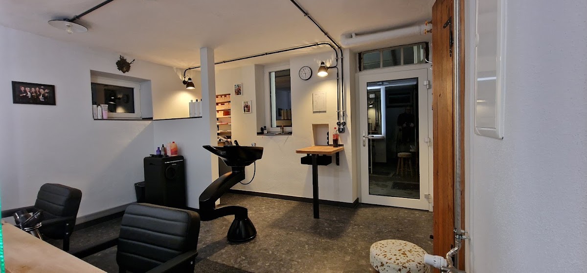 Die Werkstatt - H. Hechler, Friseur in Fischbachtal