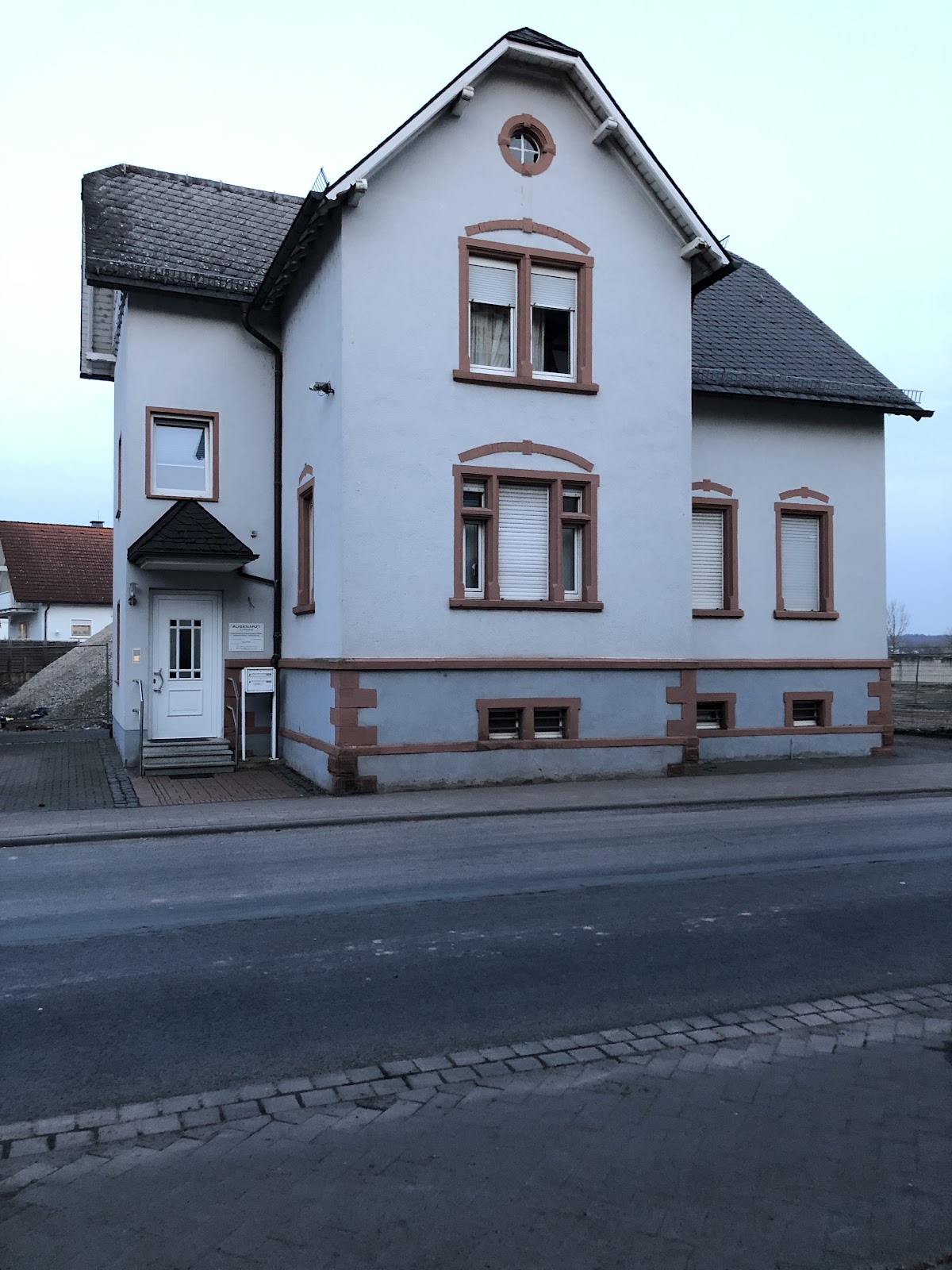 Dimitrios Paggeas Augenarzt, Arzt in Altenstadt
