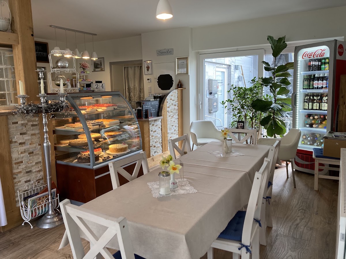 Dora's Cafè & Bistro, Pizzeria in Lautertal (Odenwald)