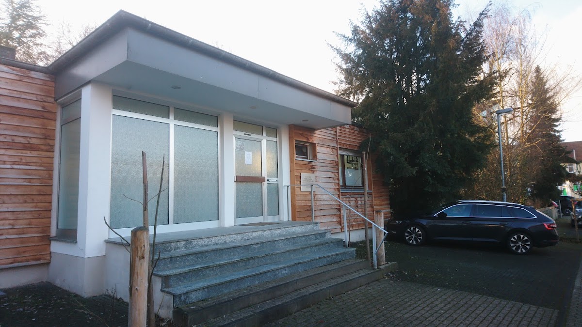 Dr. med. dent. Stephen Kalden Zahnarzt Oralchirurgie, Zahnarzt in Wetter (Hessen)