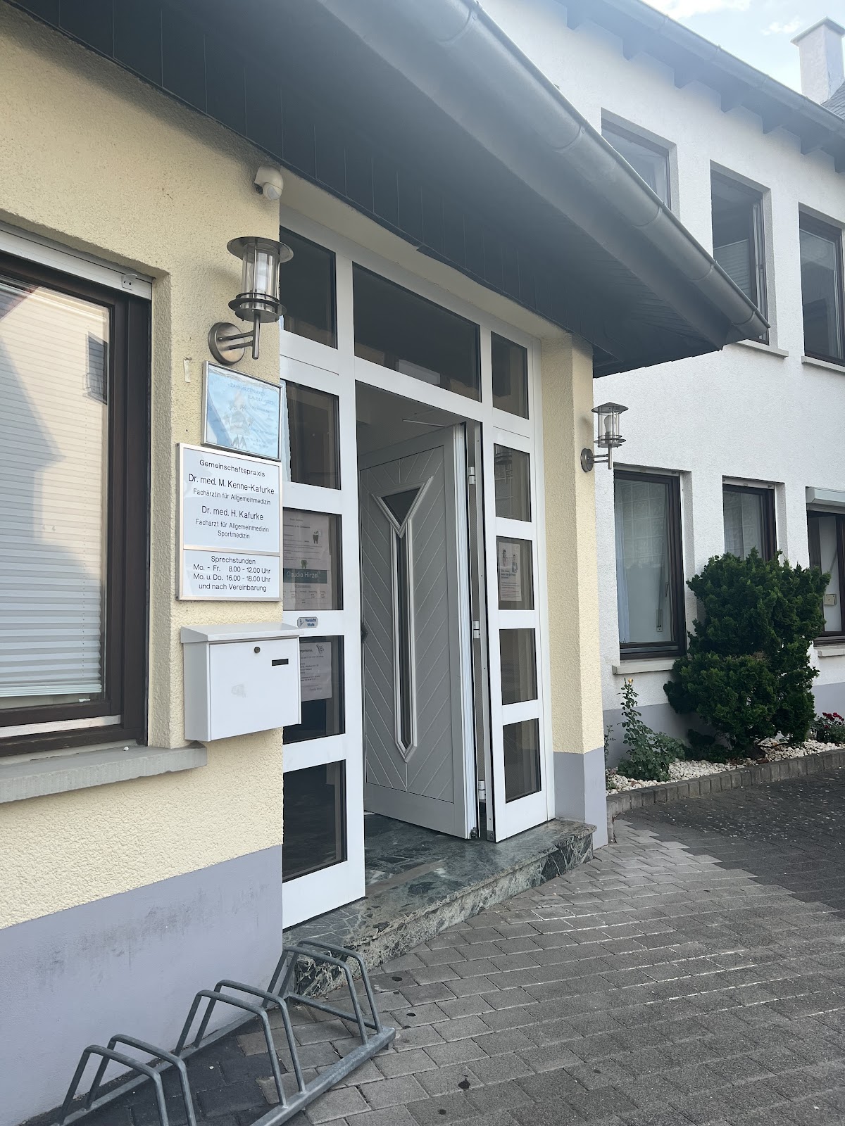 Dr.med.Marina Kenne-Kafurke, Dr. med. Hartmut Kafurke, Arzt in Wetzlar – Foto 1 von 1