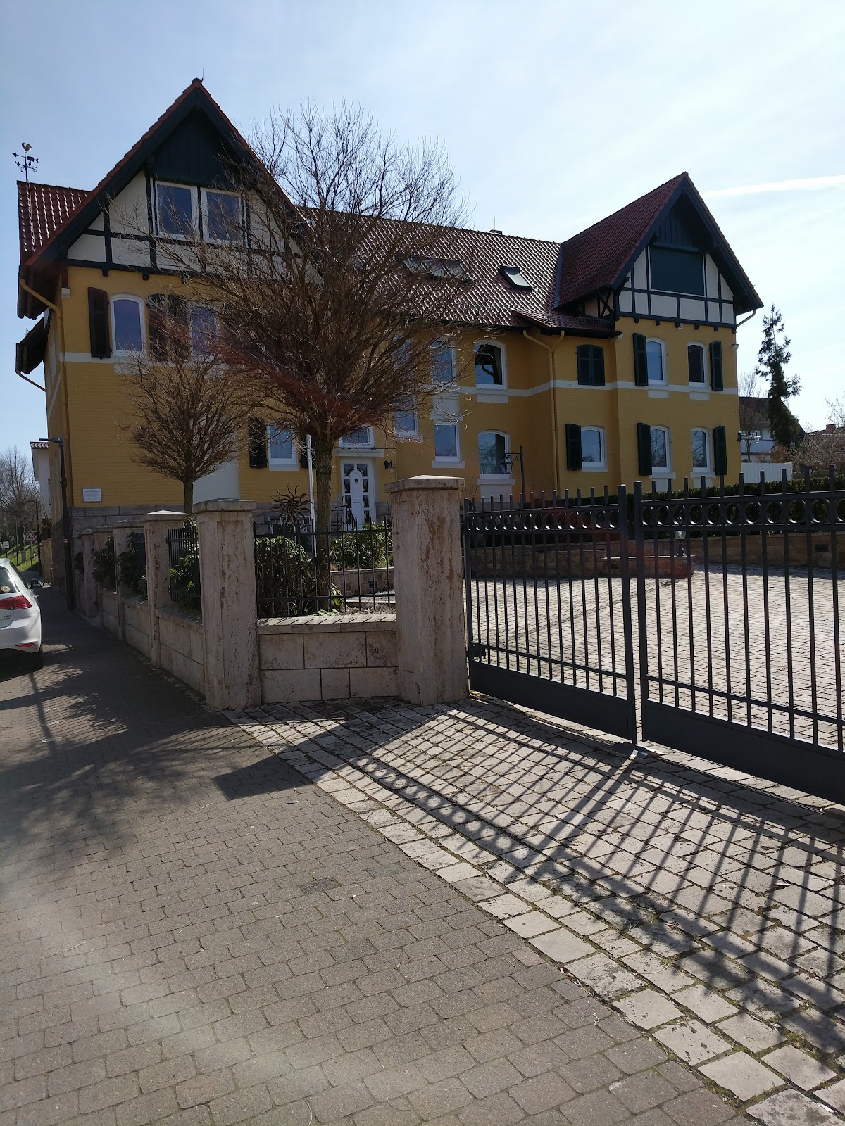 Dr. Sabine Neugebauer, Arzt in Wehretal