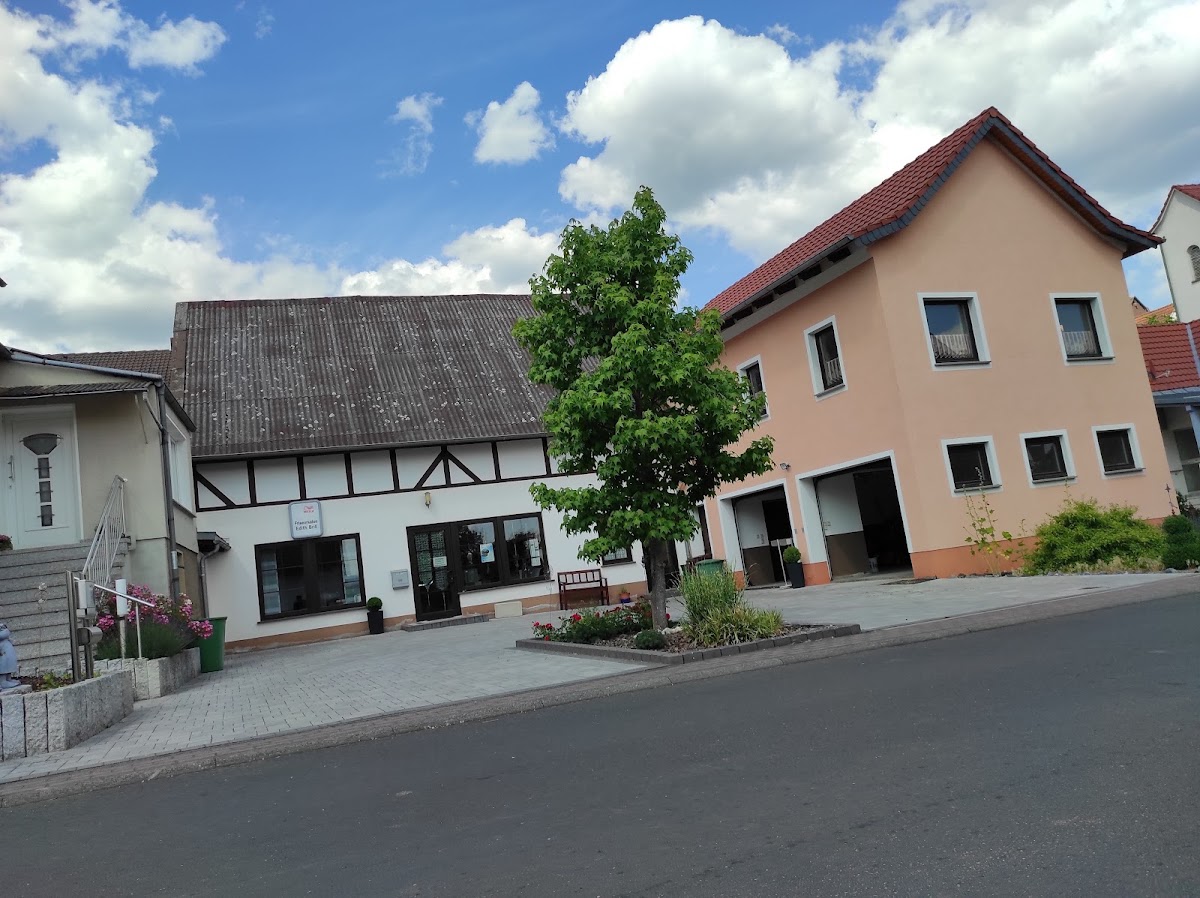 Edith Brill, Friseur in Wildeck