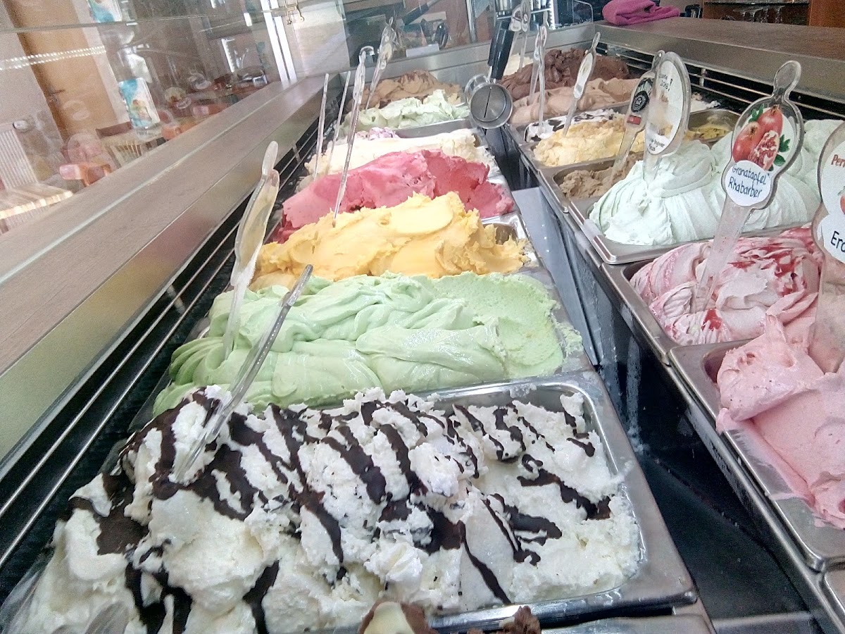 Eiscafé Lenaro, Café in Flieden