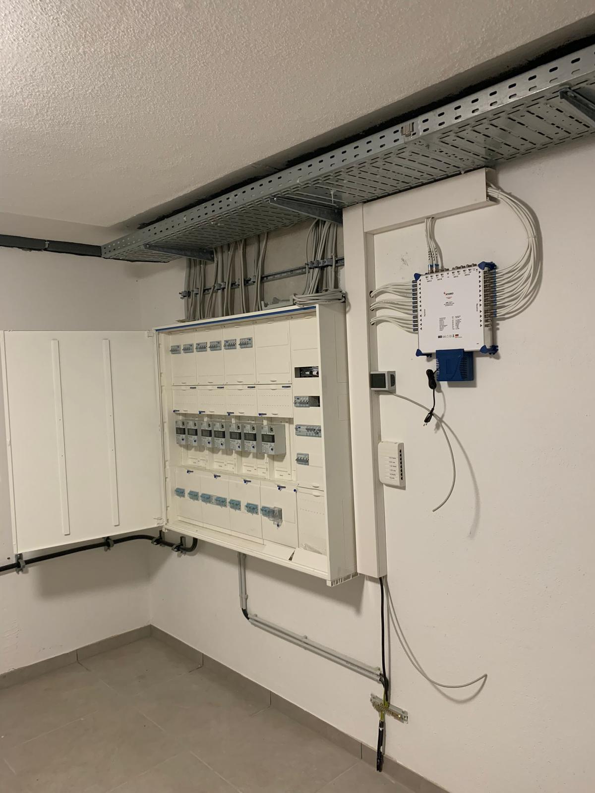 Elektro Akyüz, Elektriker in Solms – Foto 1 von 1