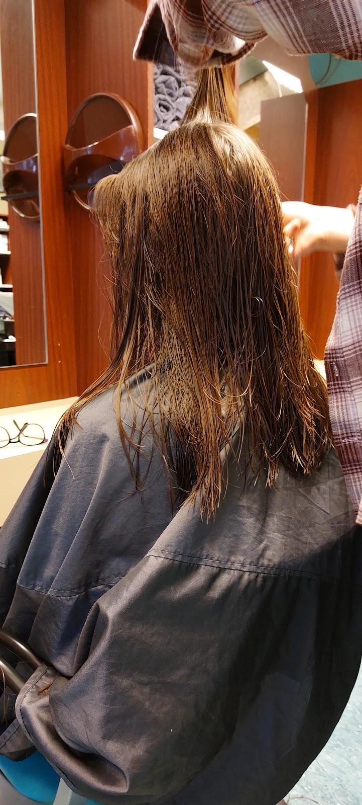 Eta Bärthel Friseursalon, Friseur in Helsa