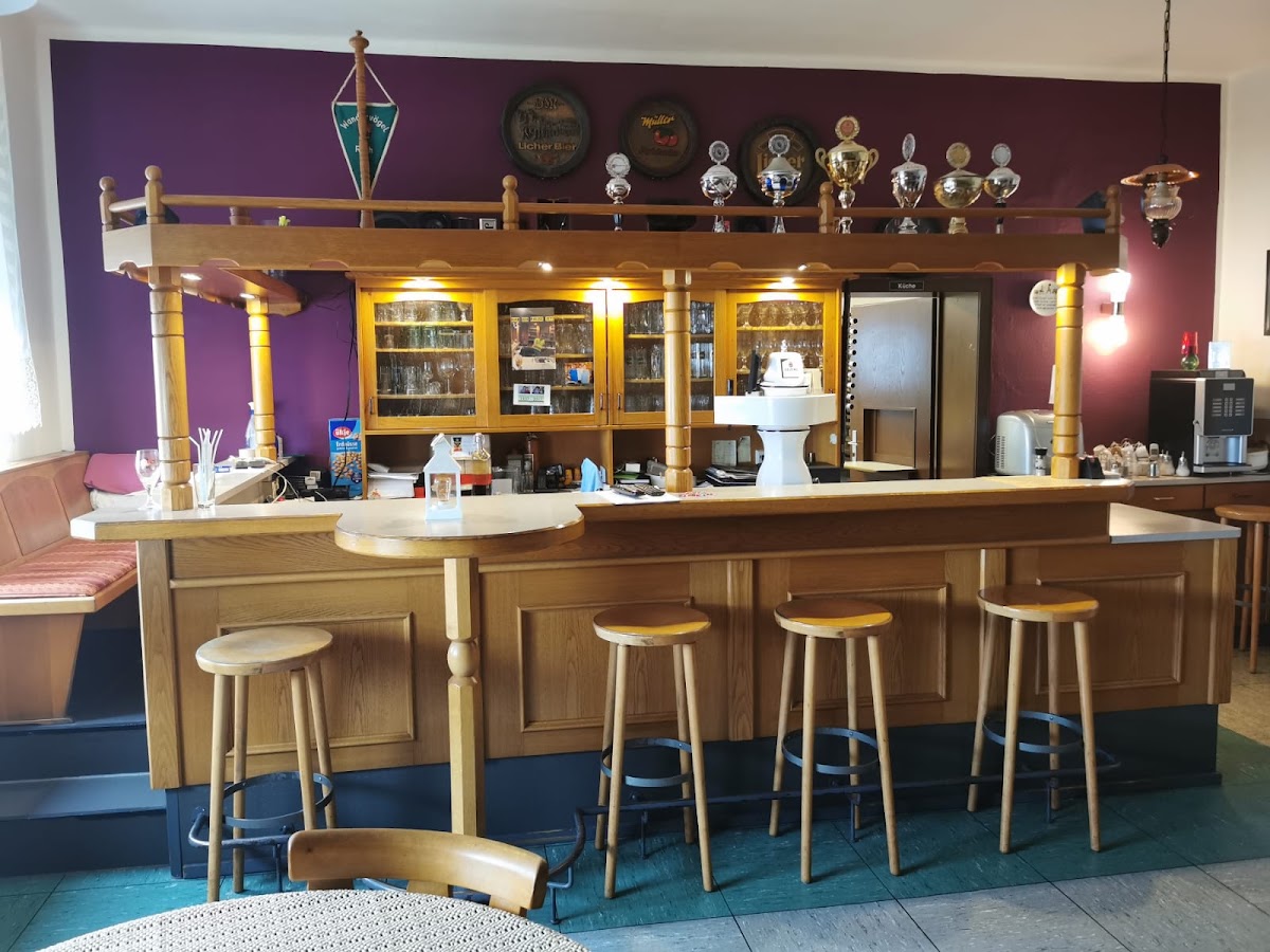 Gaststätte "Zur Linde" Roth, Restaurant in Breidenbach – Foto 1 von 1