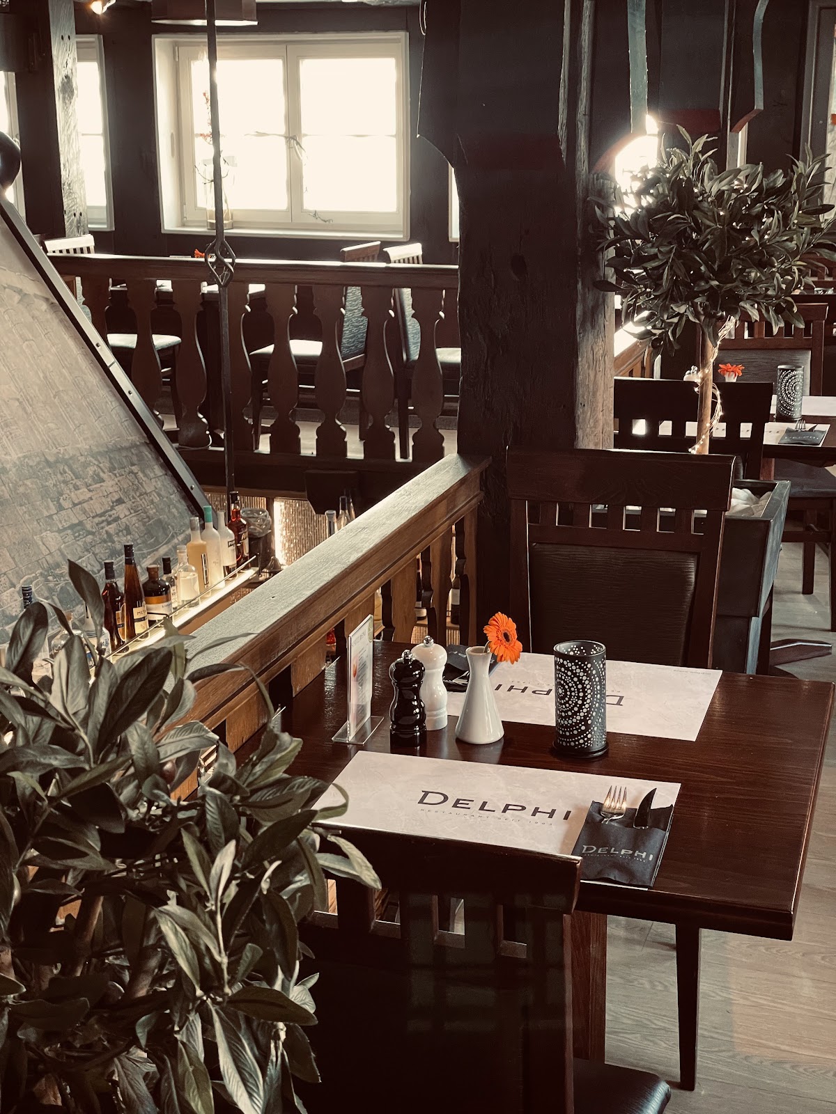 Restaurant Delphi Warburg