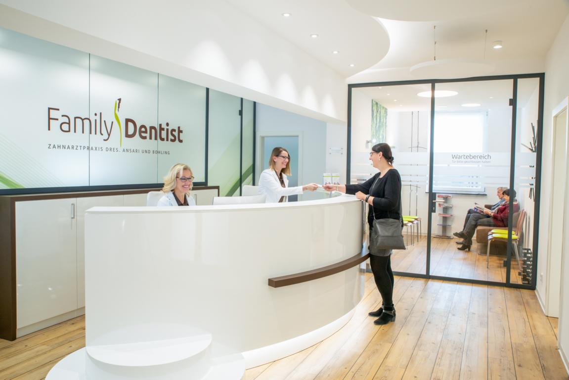 Family Dentist - Zahnarzt Marburg, Zahnarzt in Marburg – Foto 1 von 1
