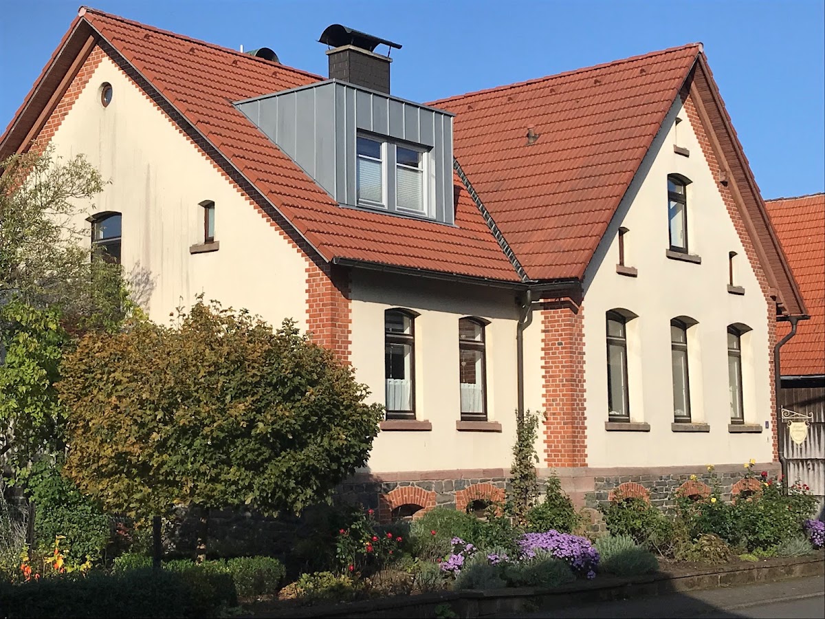 Ferienwohnung "Alte Schule", Schule in Ehrenberg (Rhön)