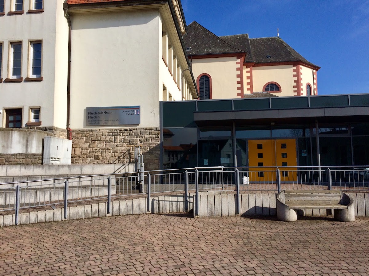 Fliedetalschule, Schule in Flieden