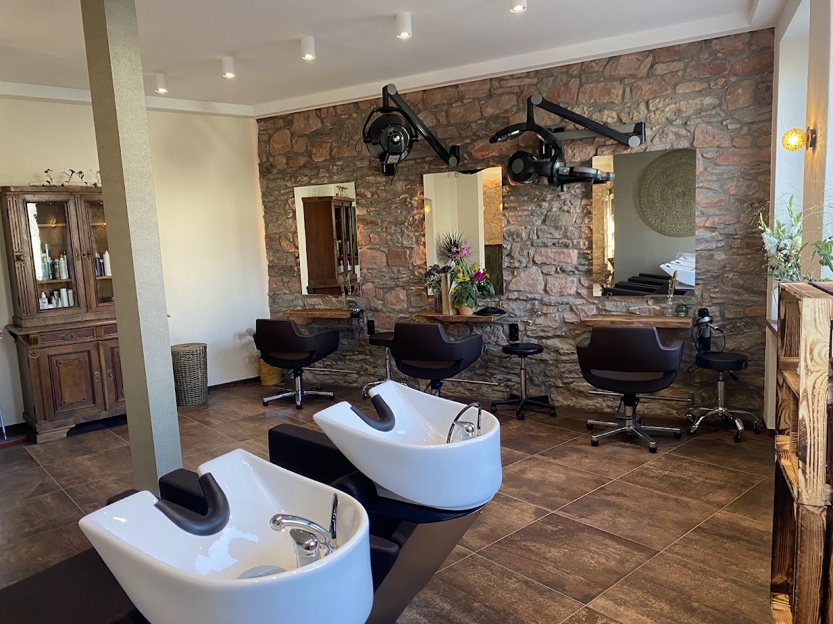 Friseur Capelli Mary Mahr, Friseur in Roßdorf