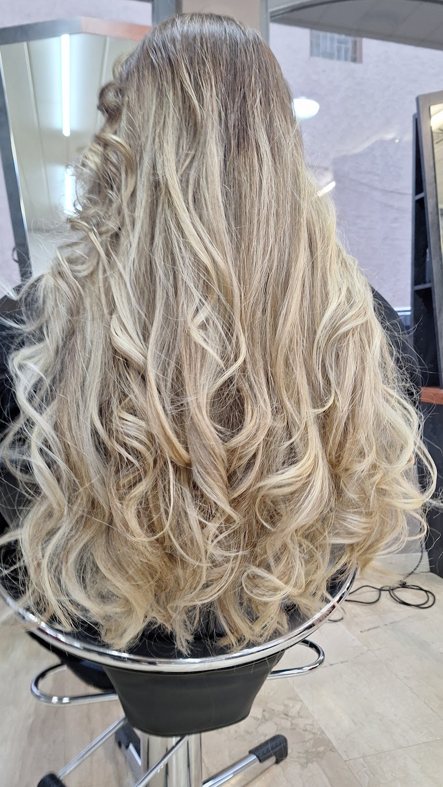 Friseur Ergin, Friseur in Hainburg