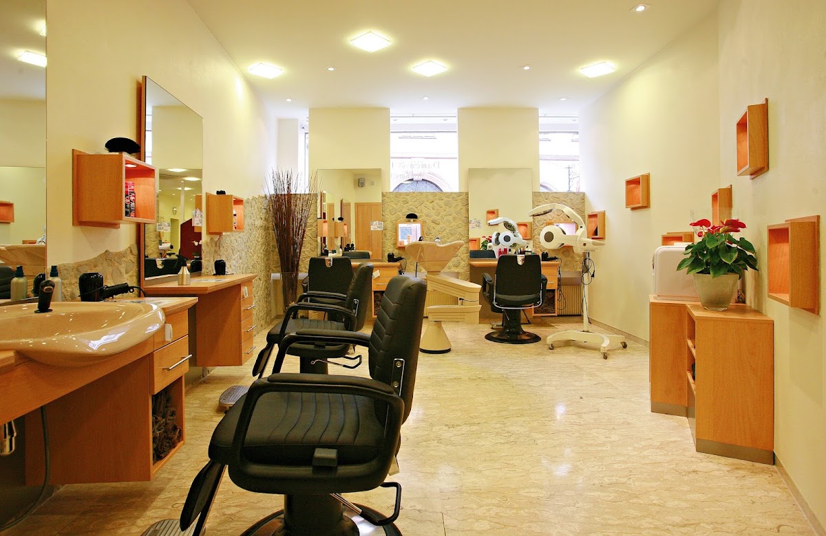 Friseur Faust Style & More, Friseur in Dieburg