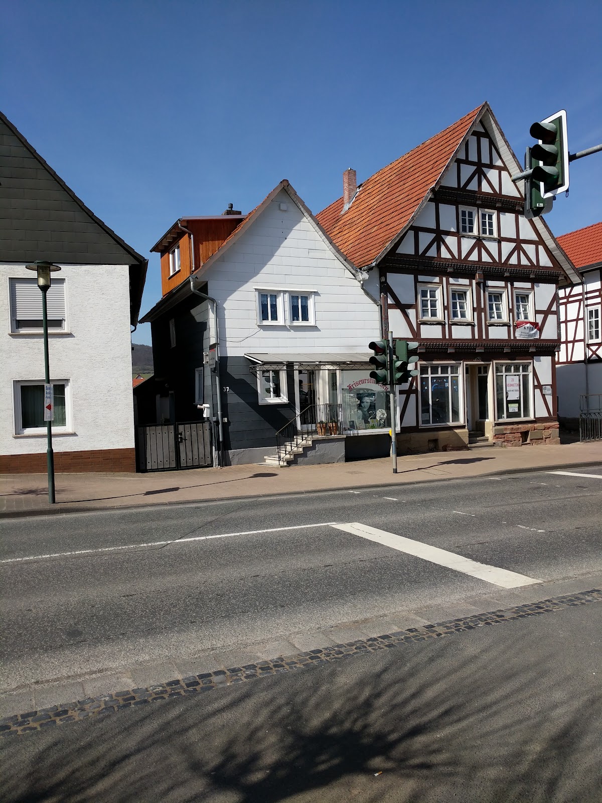 Friseursalon Elisabeth Mente, Friseur in Wehretal