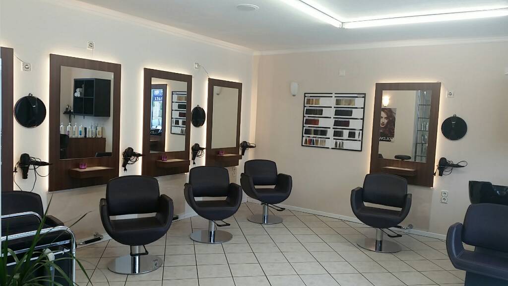 Friseursalon Haarmonie, Friseur in Dipperz