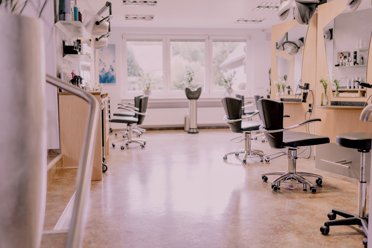 Friseurteam Brunst, Friseur in Wesertal