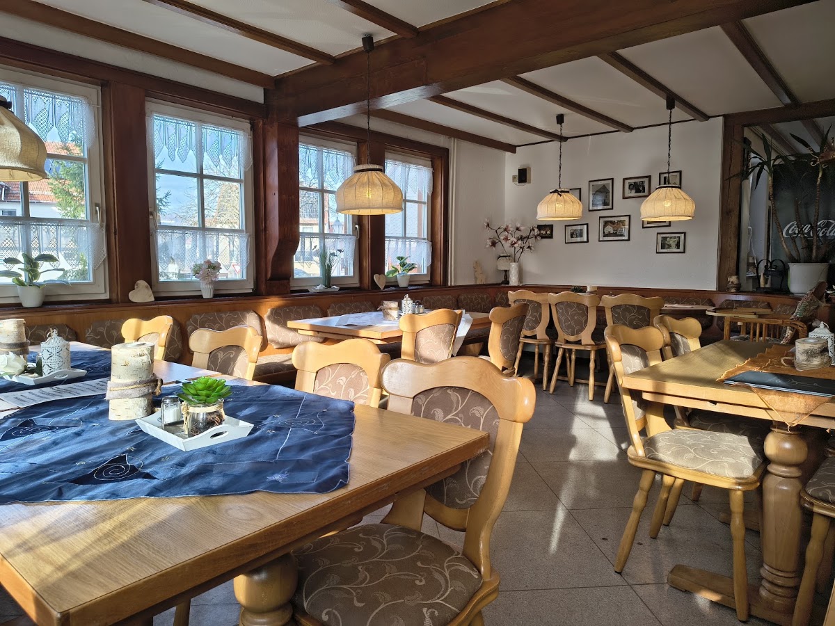 Gasthaus zur Linde Oberaula, Restaurant in Oberaula