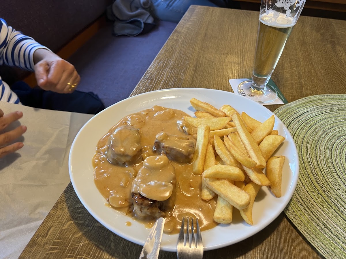 Gasthof im Efzegrund, Restaurant in Schwarzenborn