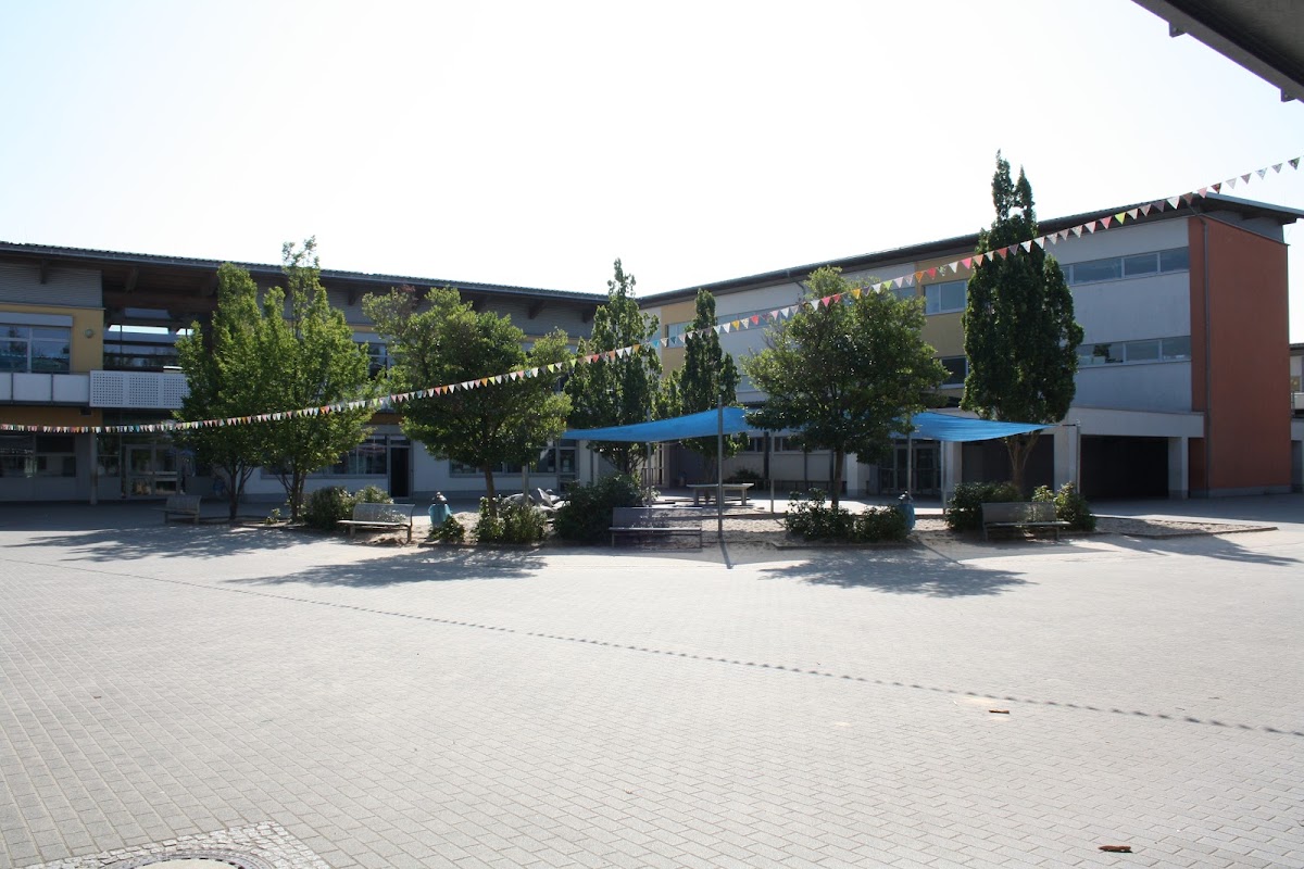 Georg-Mangold-Schule, Schule in Bischofsheim