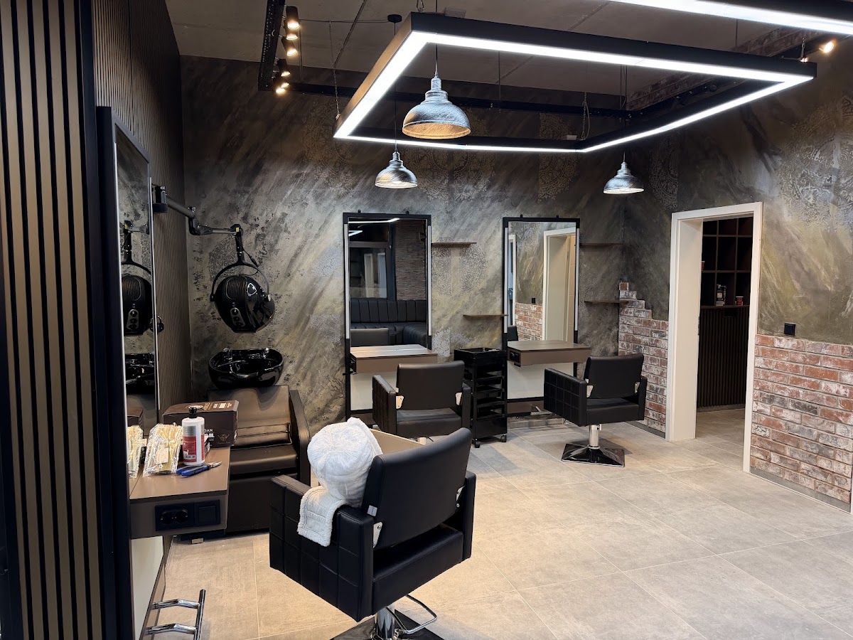 Goldencut Haarstudio, Friseur in Bischofsheim