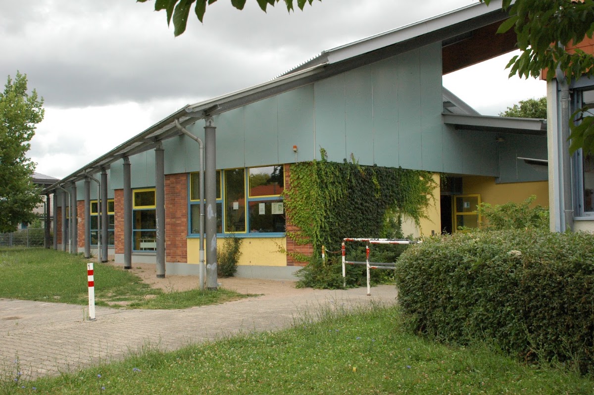 Grundschule im Hollerbusch, Schule in Trebur