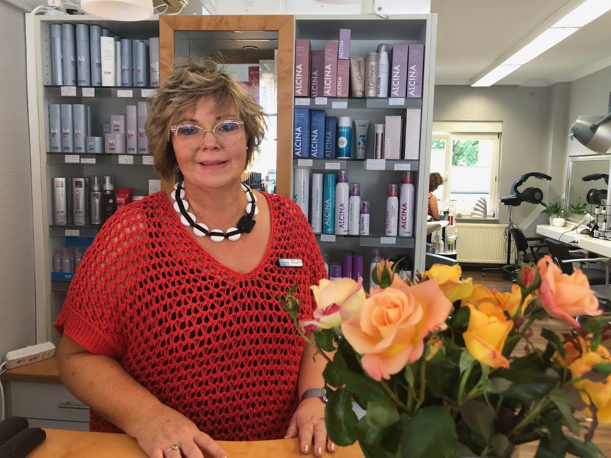 Haarscharf Friseursalon Inh. Karola Römer, Friseur in Echzell
