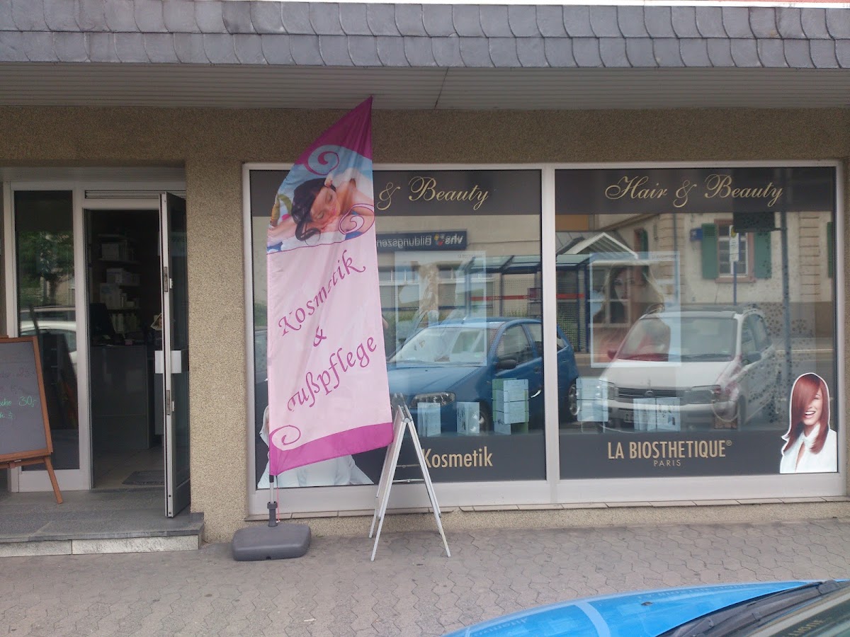 Hair & Beauty Jasmin, Friseur in Groß-Gerau