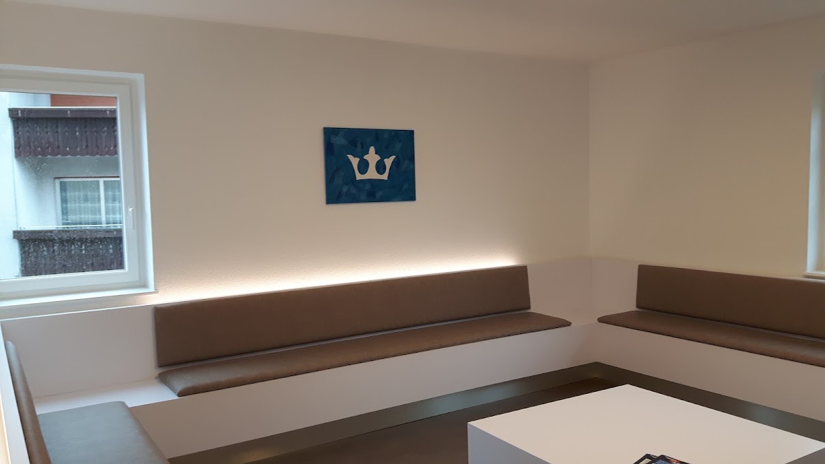 Hausarztpraxis im Königreich, Arzt in Flieden